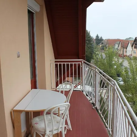 Lenke Apartman Balatonlelle