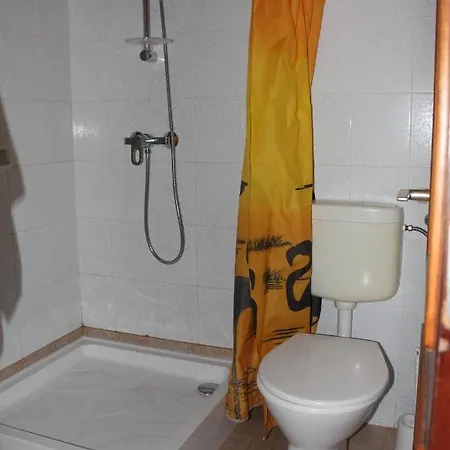 Lenke Apartmanhaz * Balatonlelle